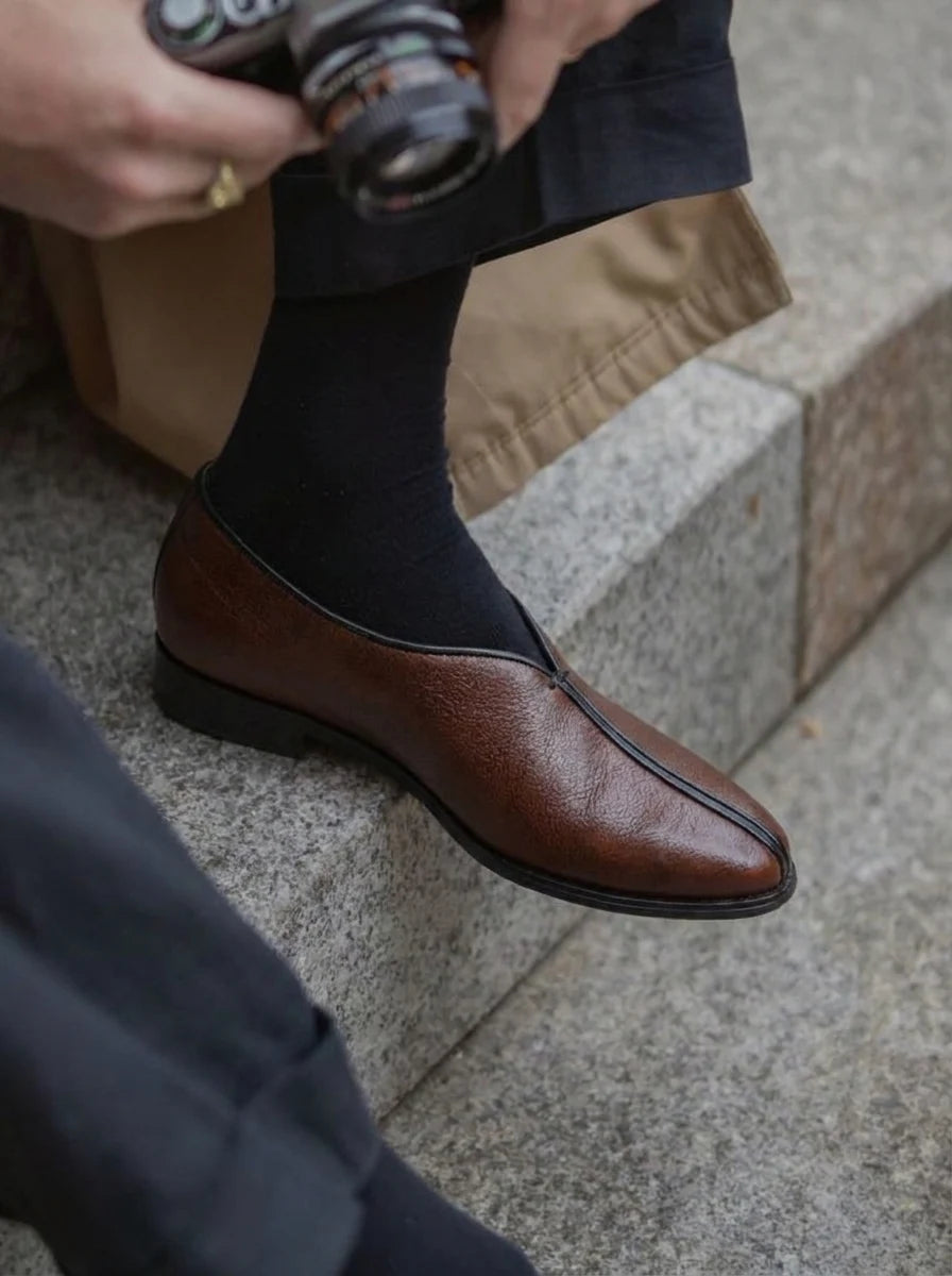 GARNET PIPED LOAFER