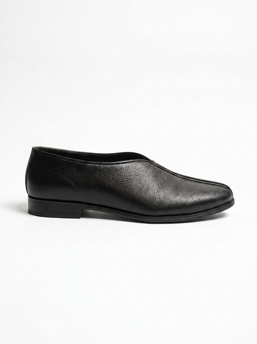 BLACK PIPED LOAFER